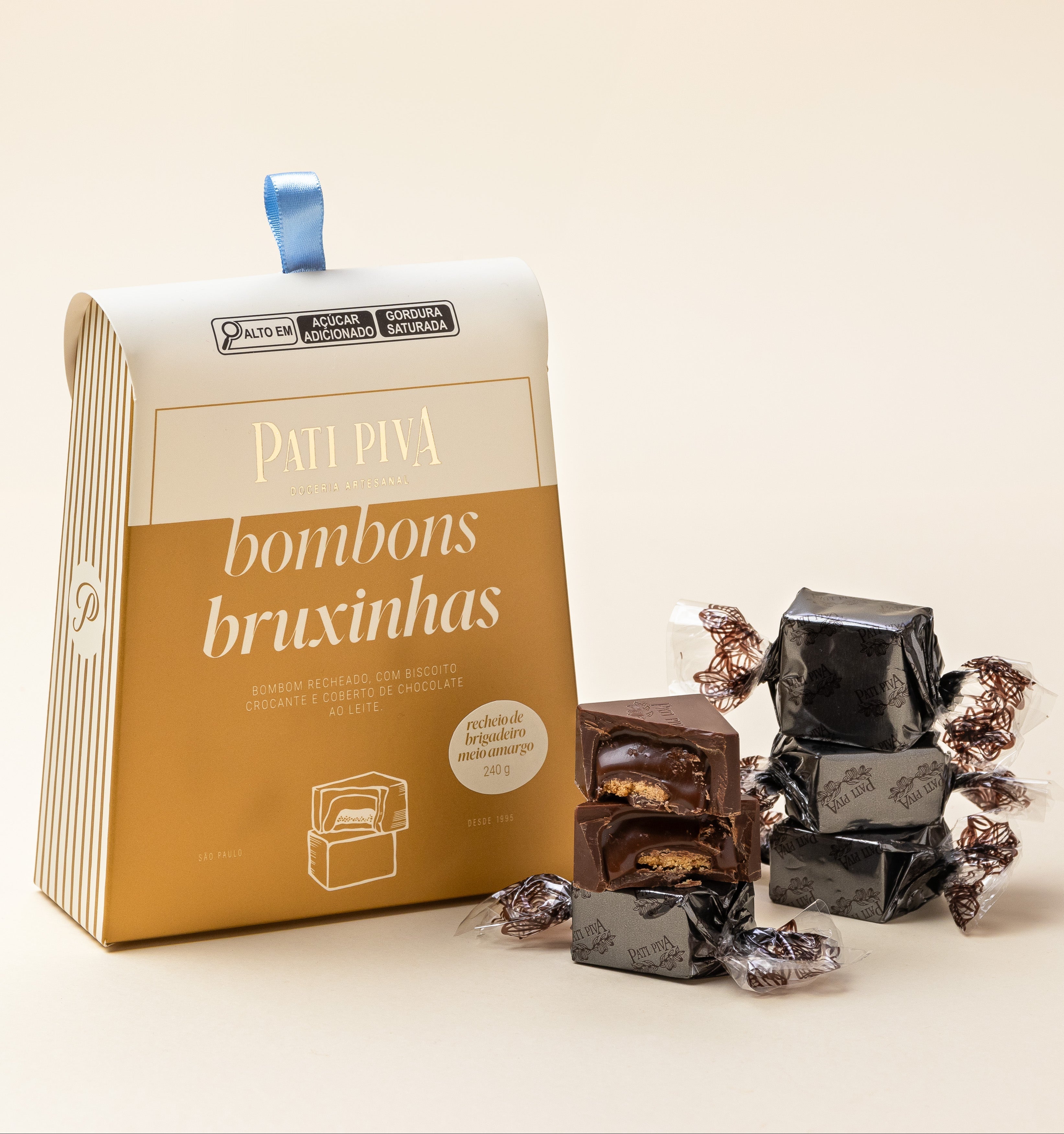 Cesta Tamanho M com Brigadeiros, Trufas e Vinho Ruby