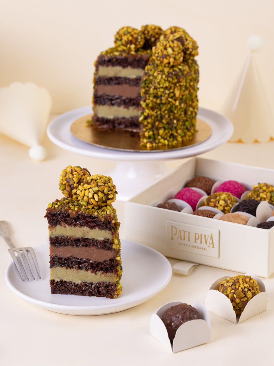 Kit Festa Bolo Pistache e Docinhos