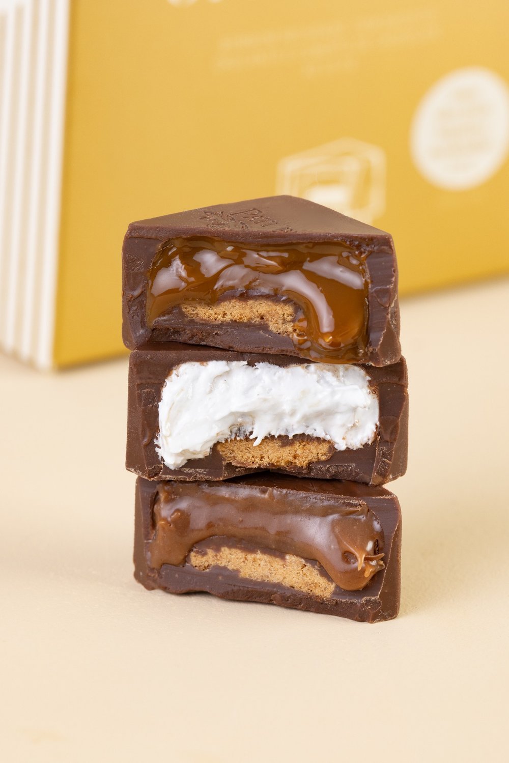 Bruxinhas Mistas com Marshmallow - Pacote com 12 unidades