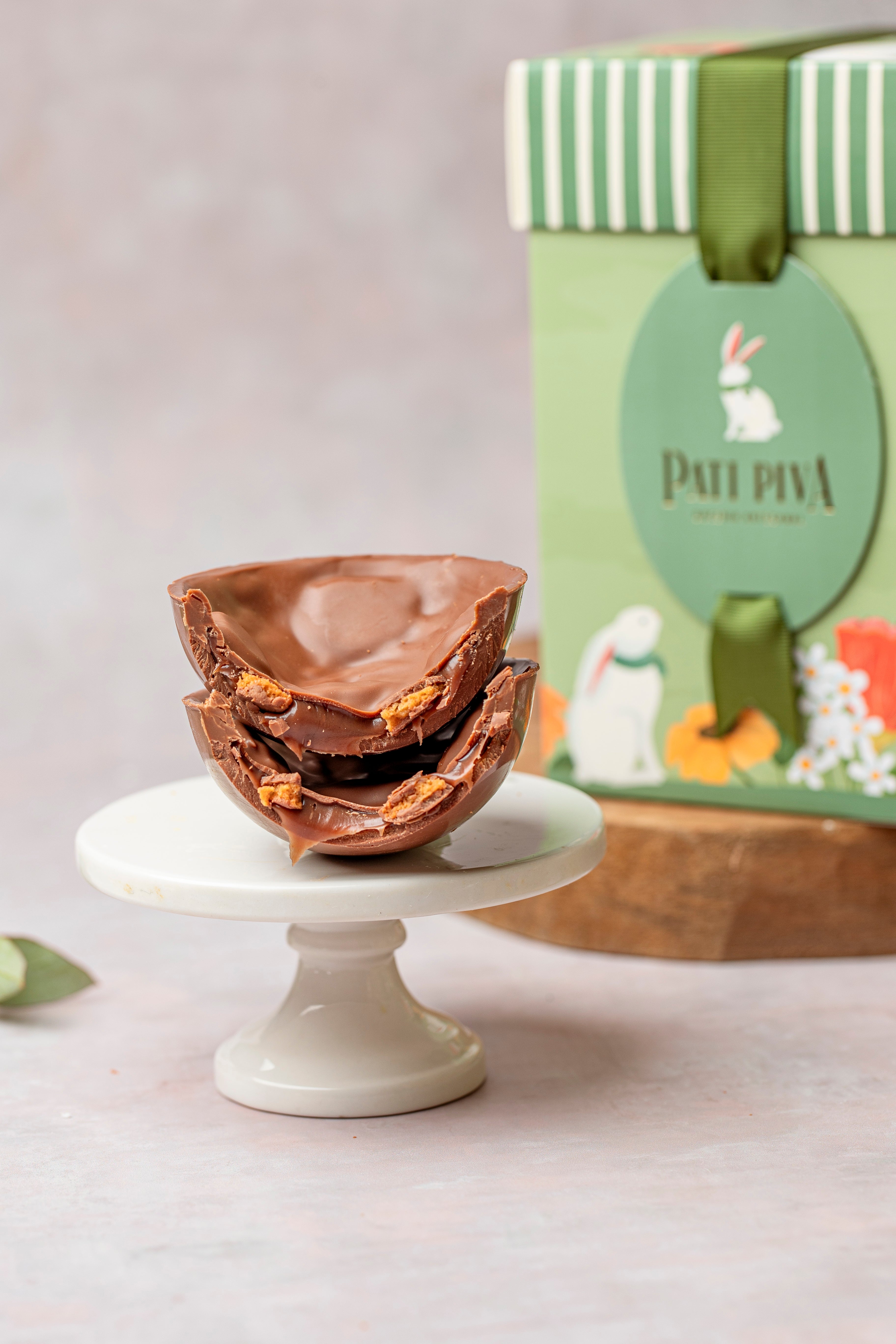 Ovo Bruxinha de Brigadeiro - Tamanho P