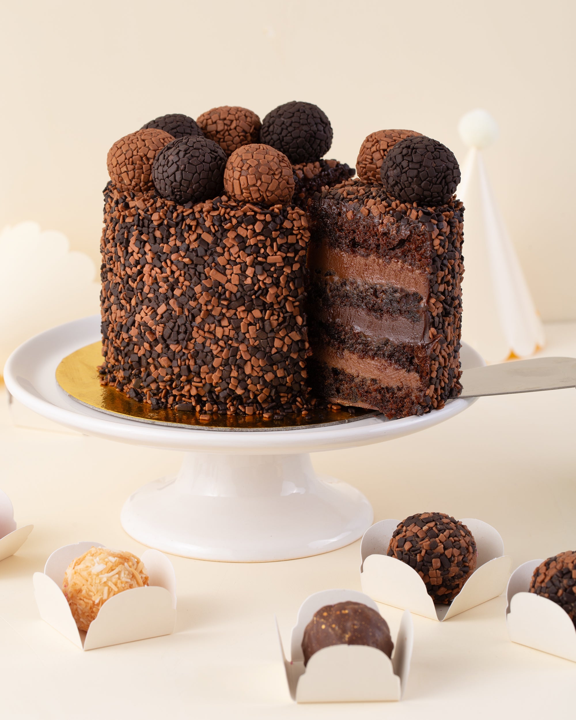 Bolo de Brigadeiro Misto - Para 6 pessoas