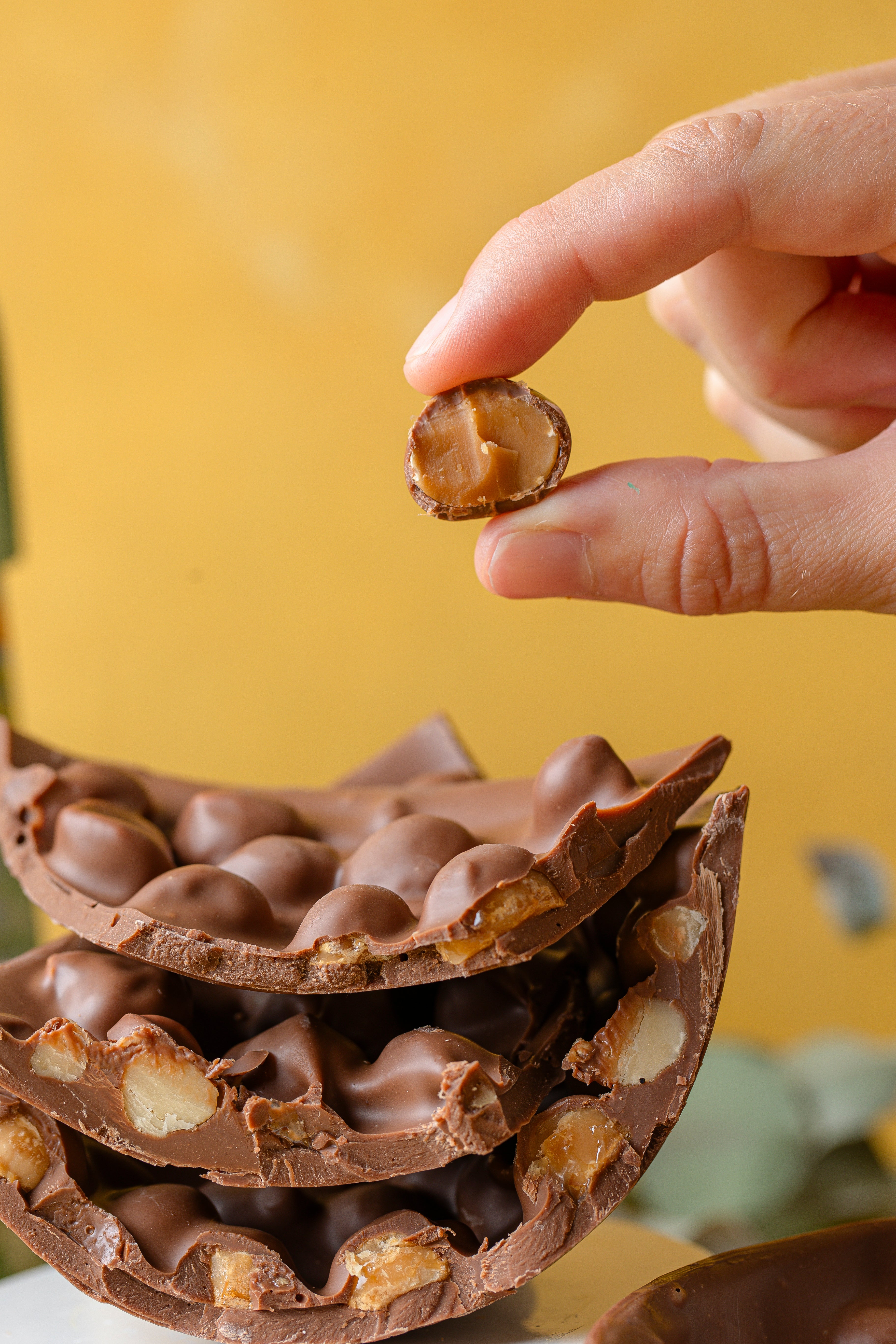 Ovo Macadâmia Caramelizada Salgada - Tamanho G