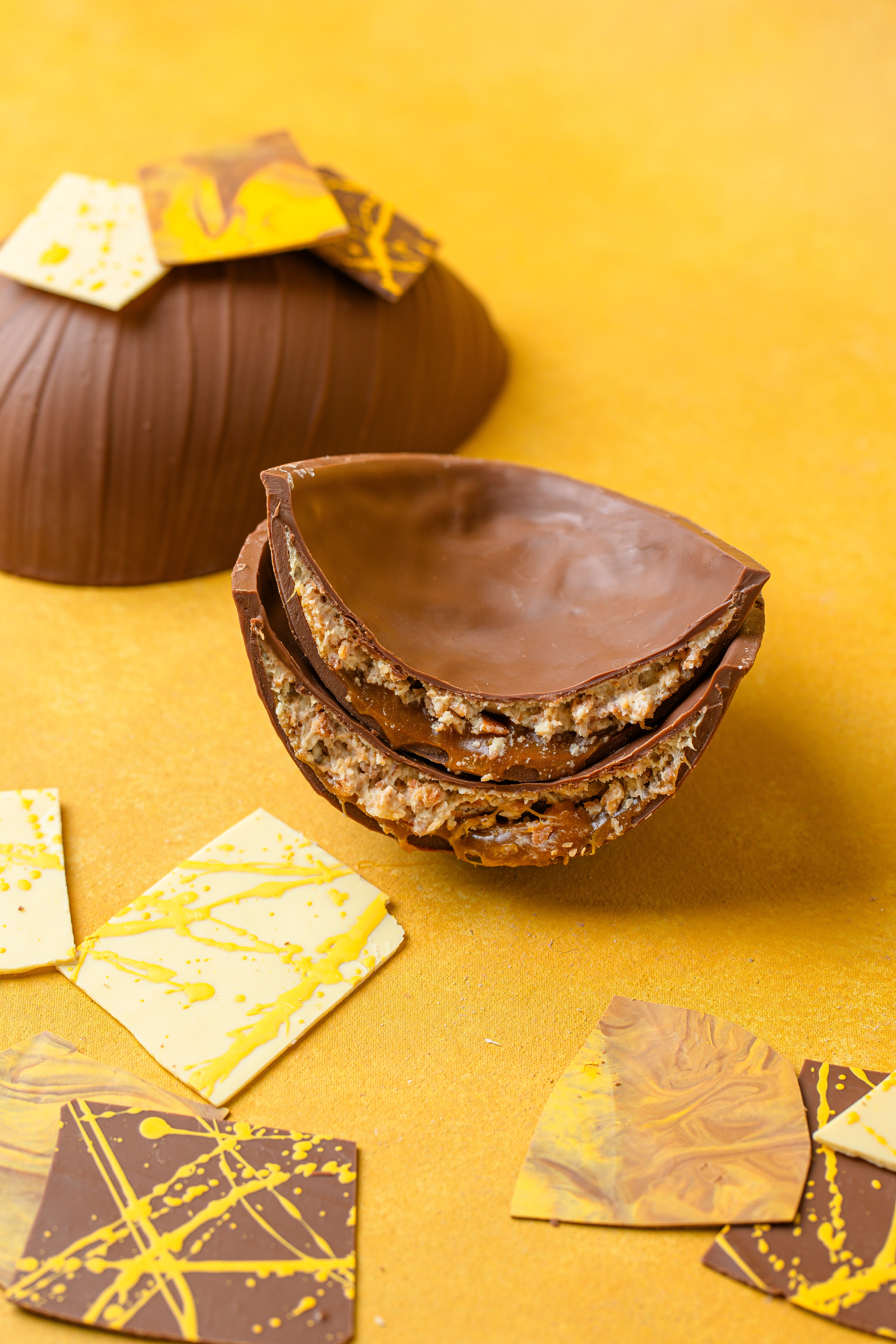 Ovo Caramelo de Maracujá e Coco Crocante G