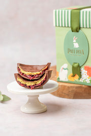 Ovo meio amargo com framboesa e pistache P