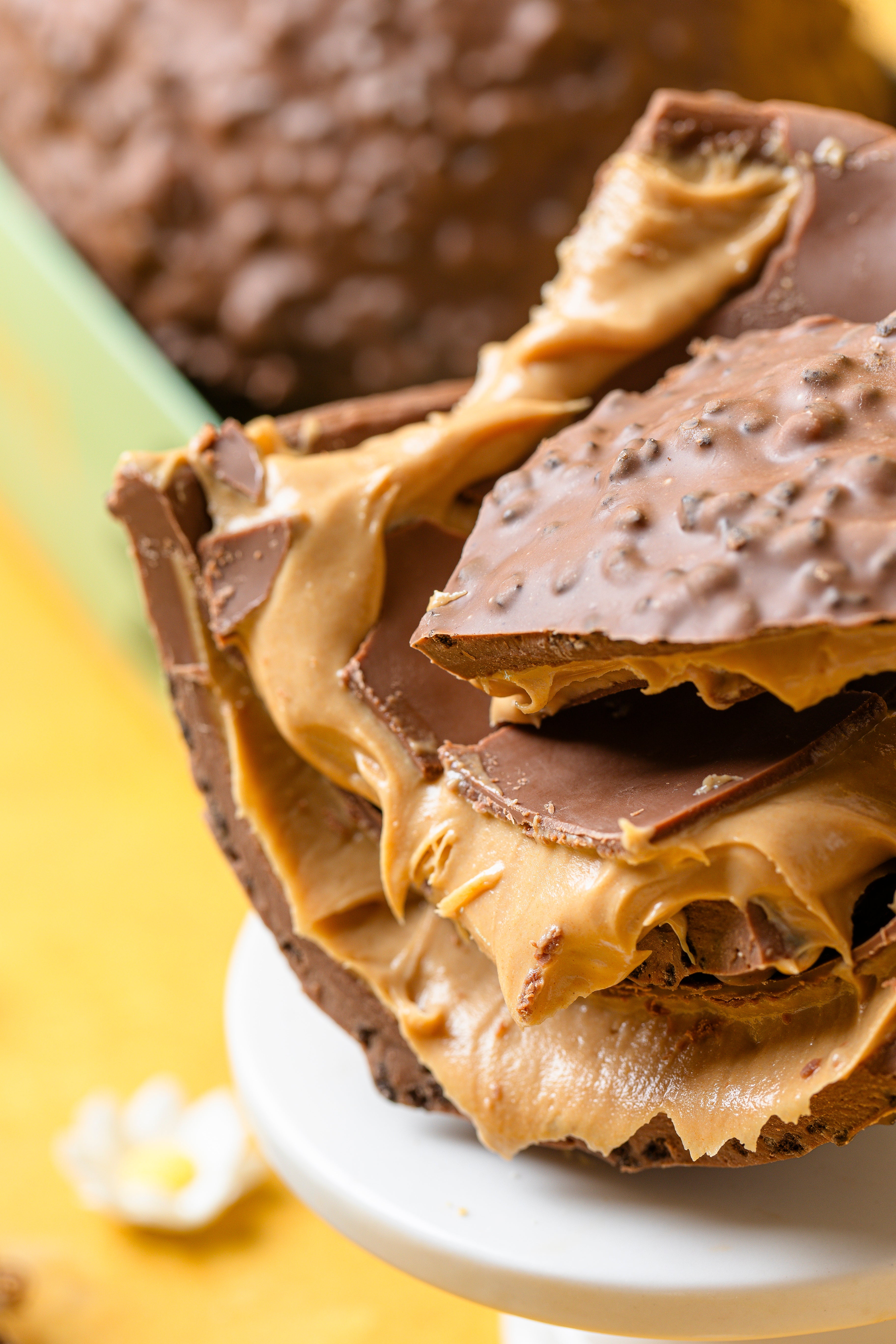 Ovo Pivatella Branca e Cookies ao Leite G
