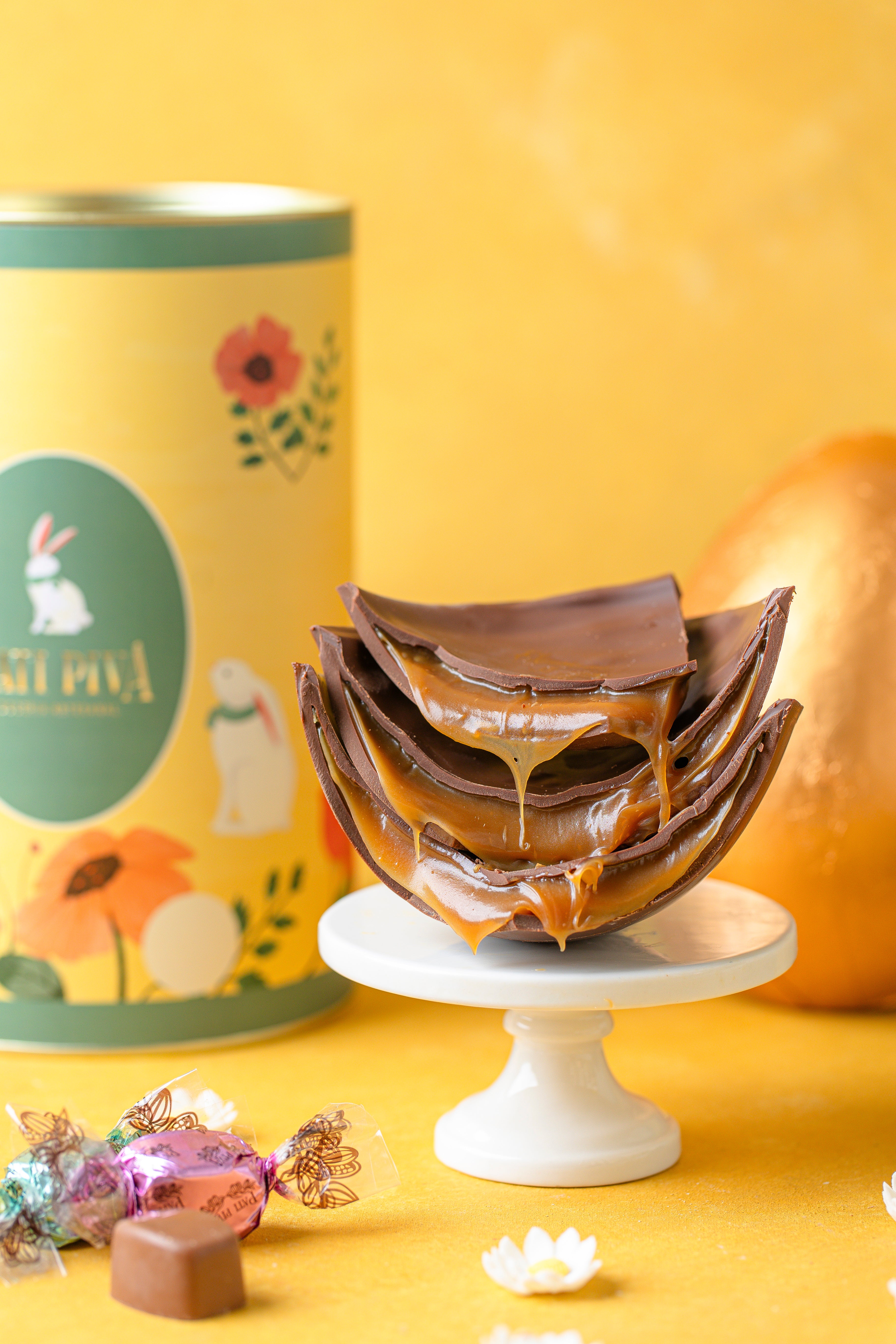 Ovo Meio Amargo com Caramelo G