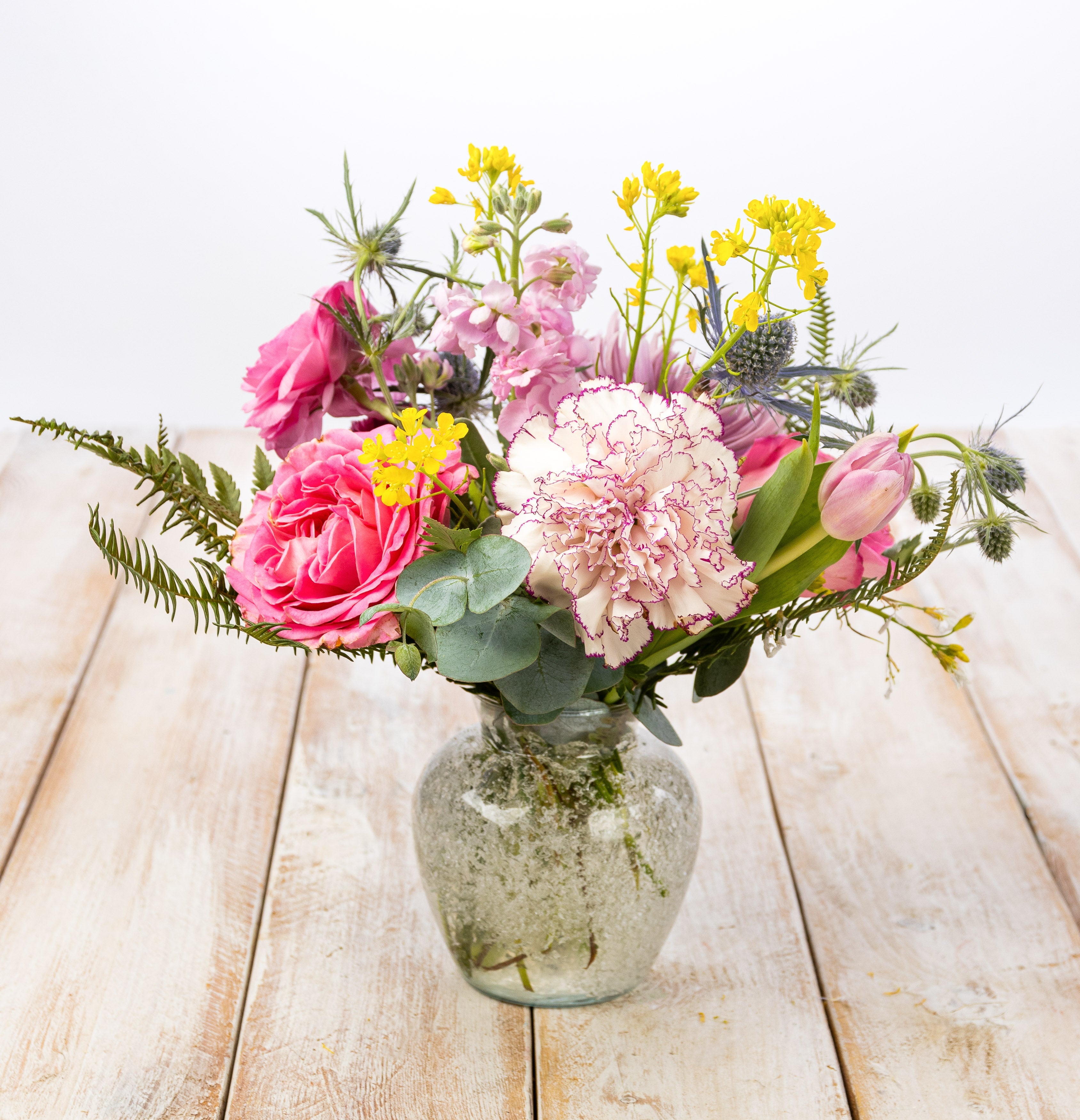 Cesta Redonda Com Bouquet de Flores