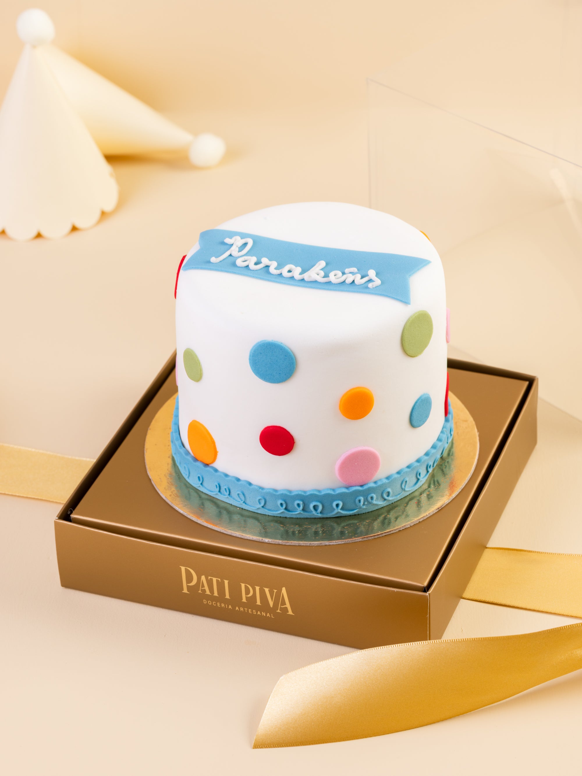 Bolo Parabéns Bolinhas - Para 6 Pessoas