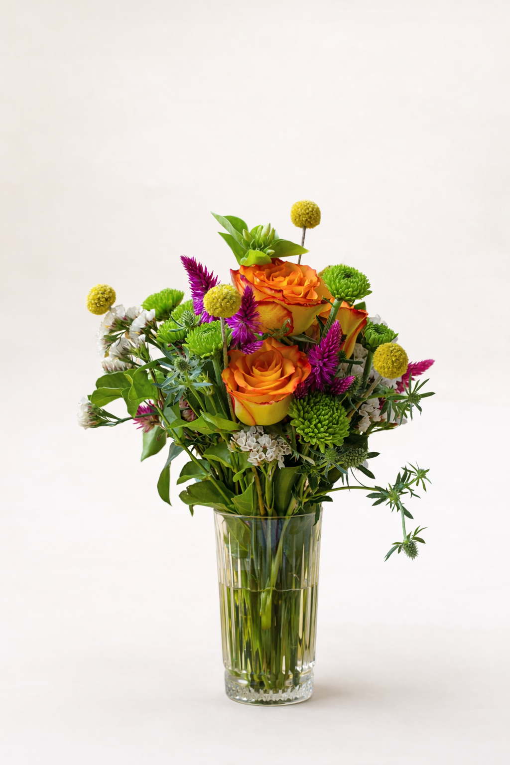 Arranjo em Copo com Mix de Flores - By Tetê Castanha