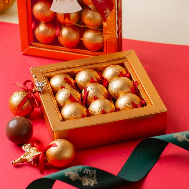 Gaveta com 9 Bolas de Natal - Brigadeiro