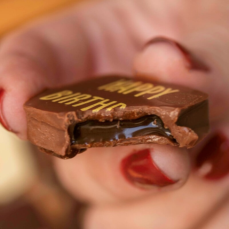 Cesta de Chocolate Feliz Aniversário - Tamanho G