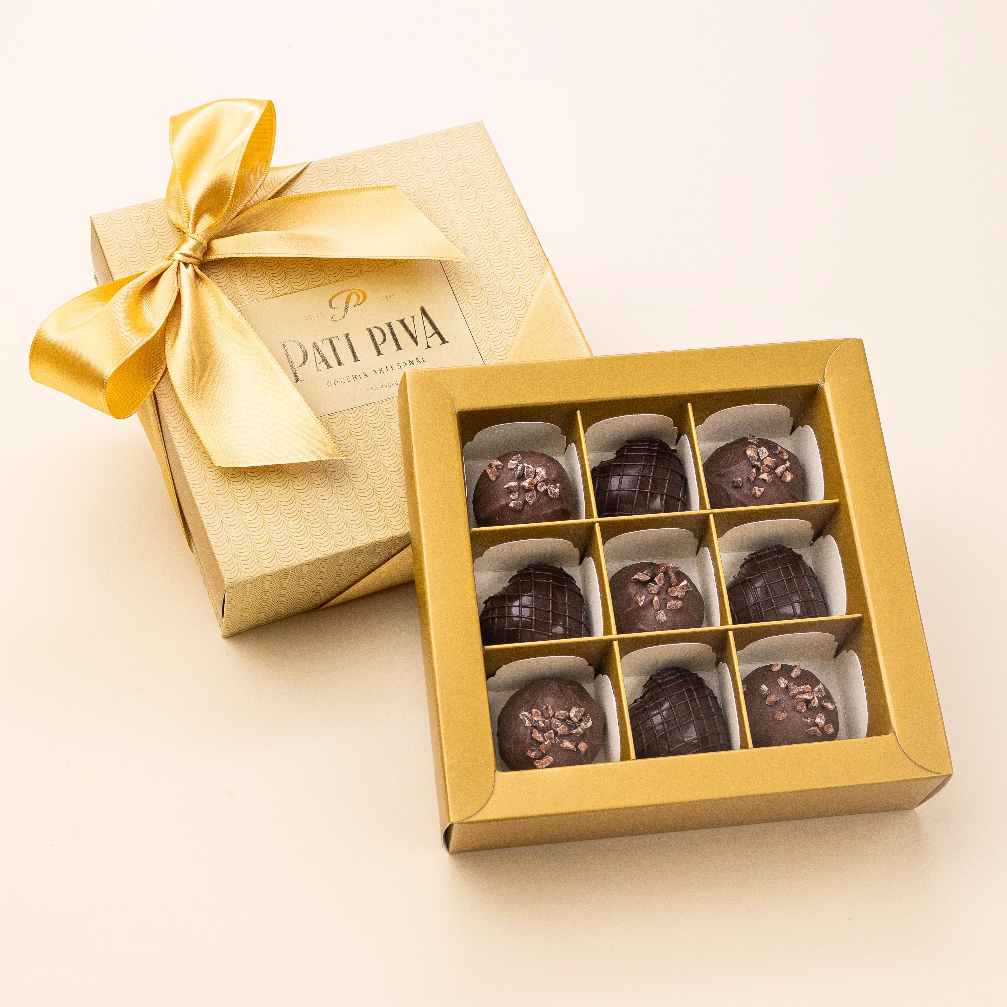 Gaveta com Bombons Veganos Brigadeiros e Corações