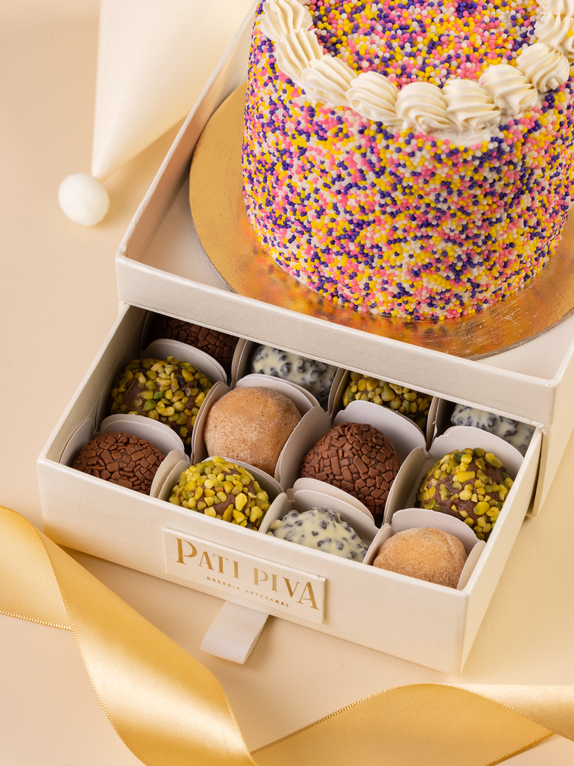 Kit Festa Bolo Bem Casado e Docinhos