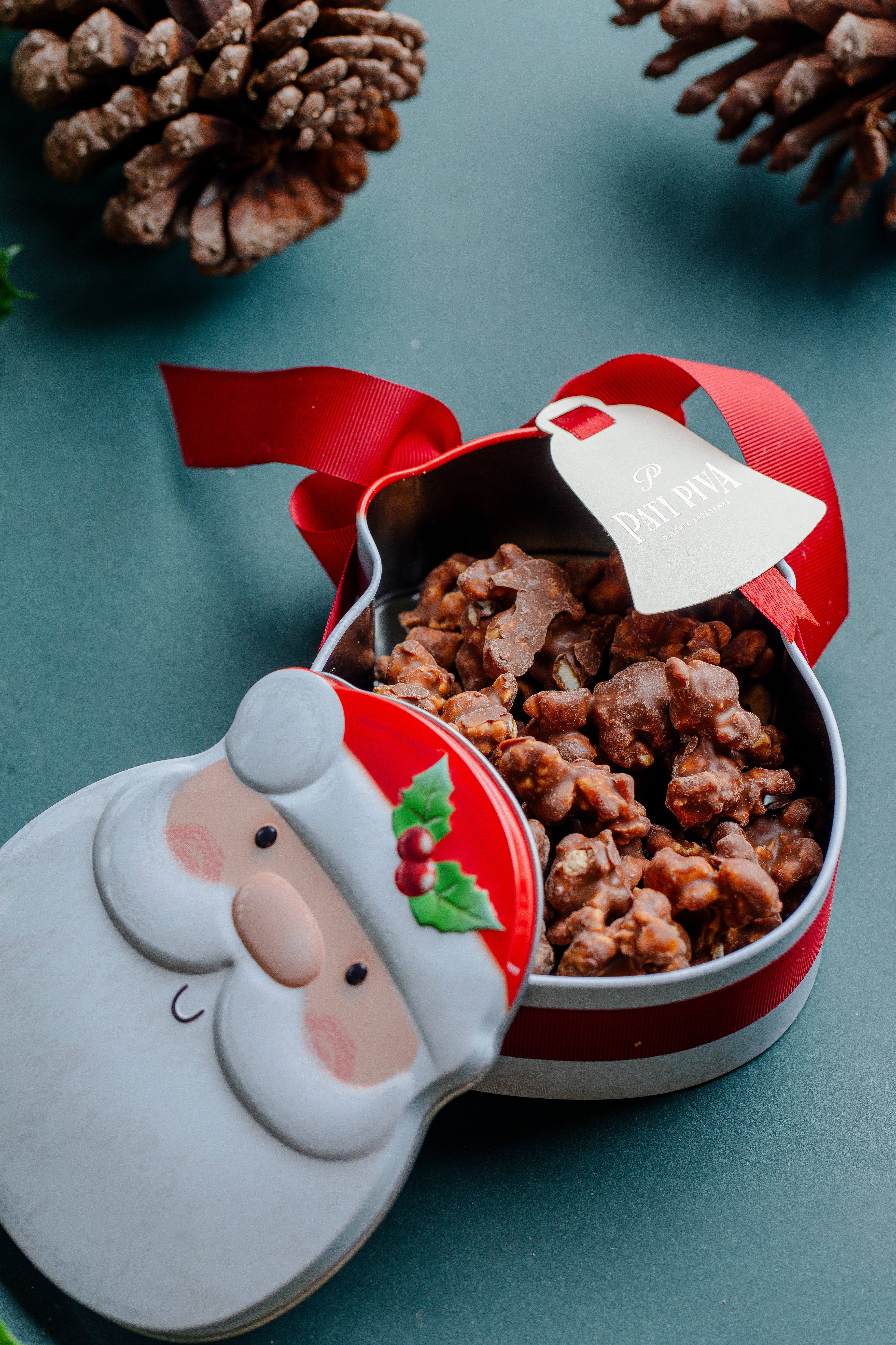 Latinha Papai Noel com Pipocas Pipopivas