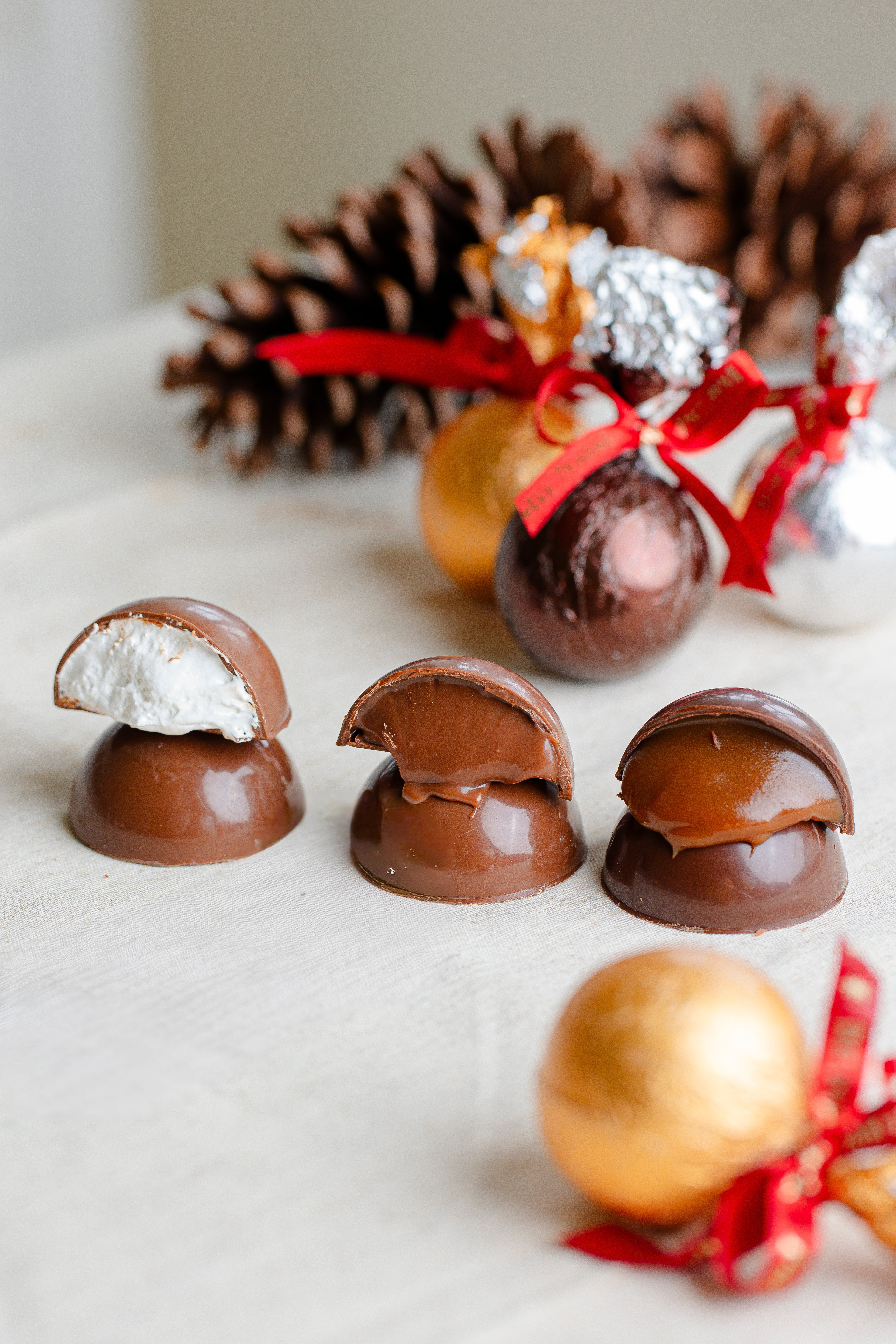 Combo com 5 Bolas de Natal de Brigadeiro