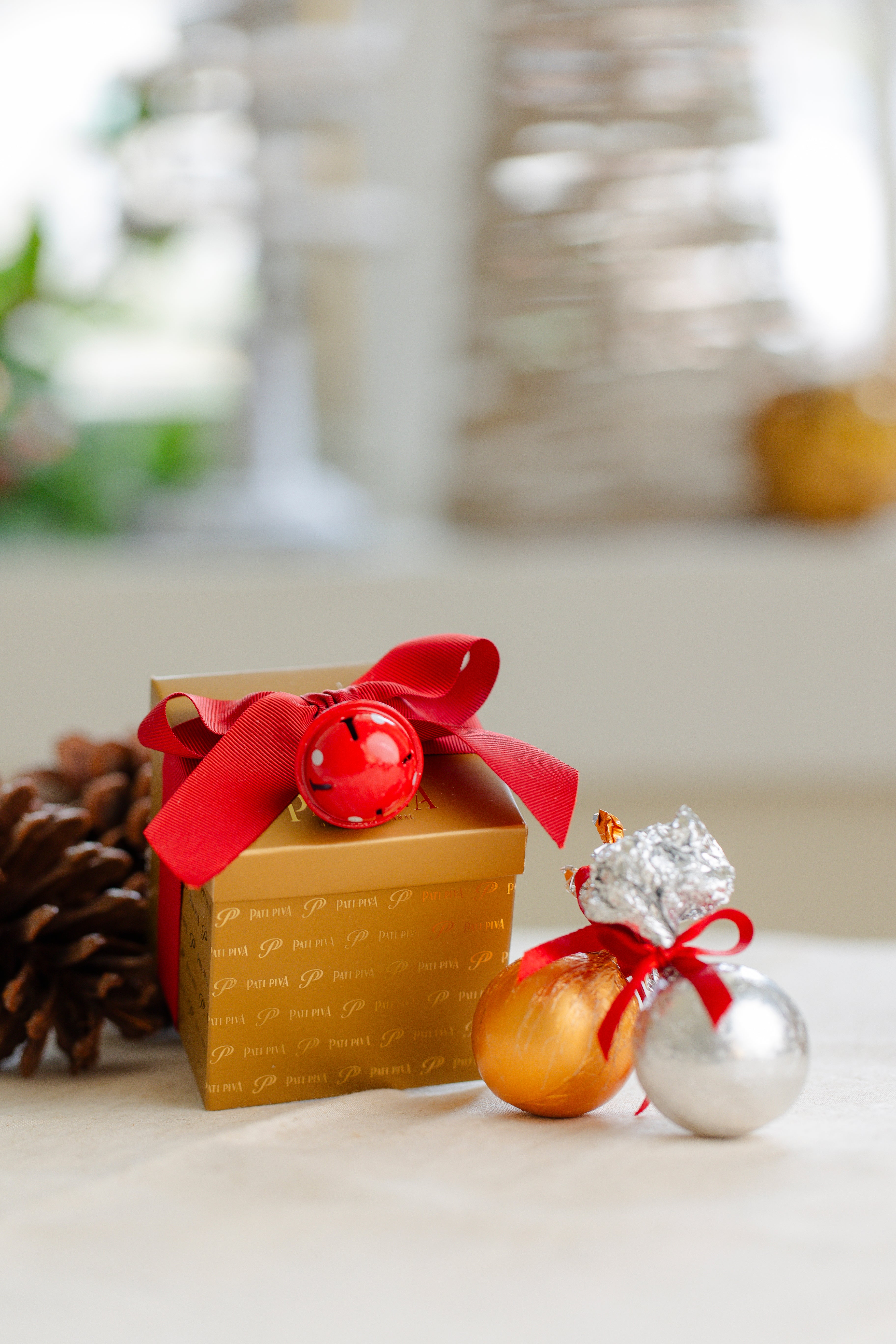 Caixa Presentinho de Natal - Com Bolas de Brigadeiro e Marshmallow