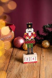 Quebra Nozes com Calendário - Decorativo